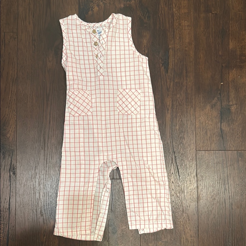 Red and White Jumpsuit with Relaxed Fit and Lightweight Fabric